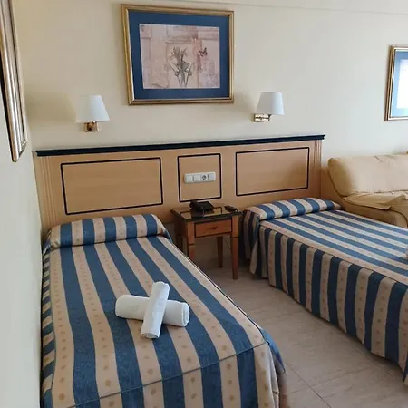 Primera Línea De Playa Y Vista Al Mar En Pyr Estudio *