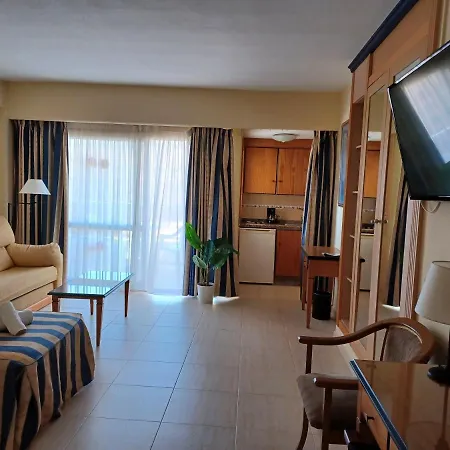 Primera Línea De Playa Y Vista Al Mar En Pyr Estudio Apartamento